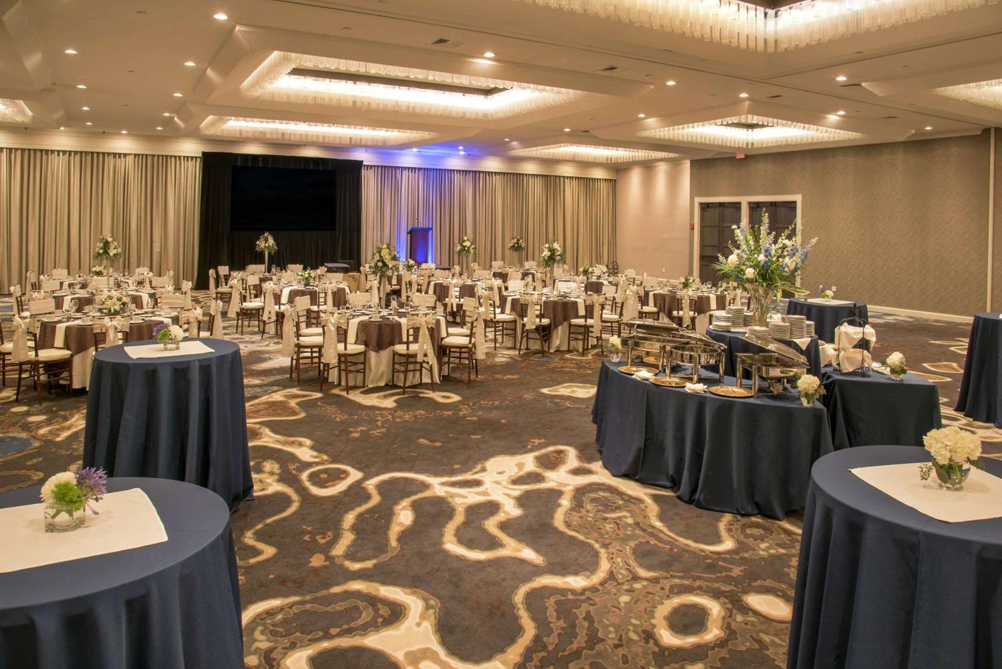 Doubletree By Hilton Manchester Downtown Buitenkant foto