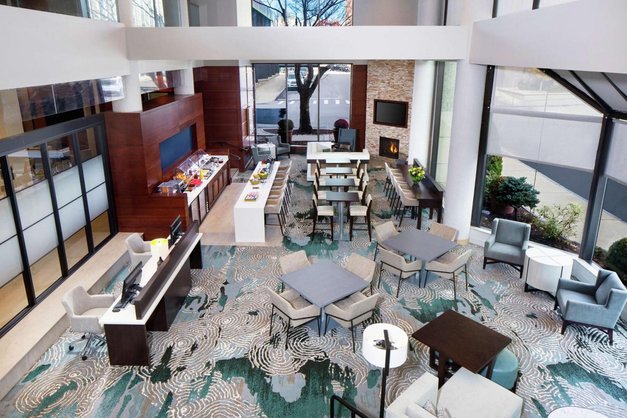 Doubletree By Hilton Manchester Downtown Buitenkant foto