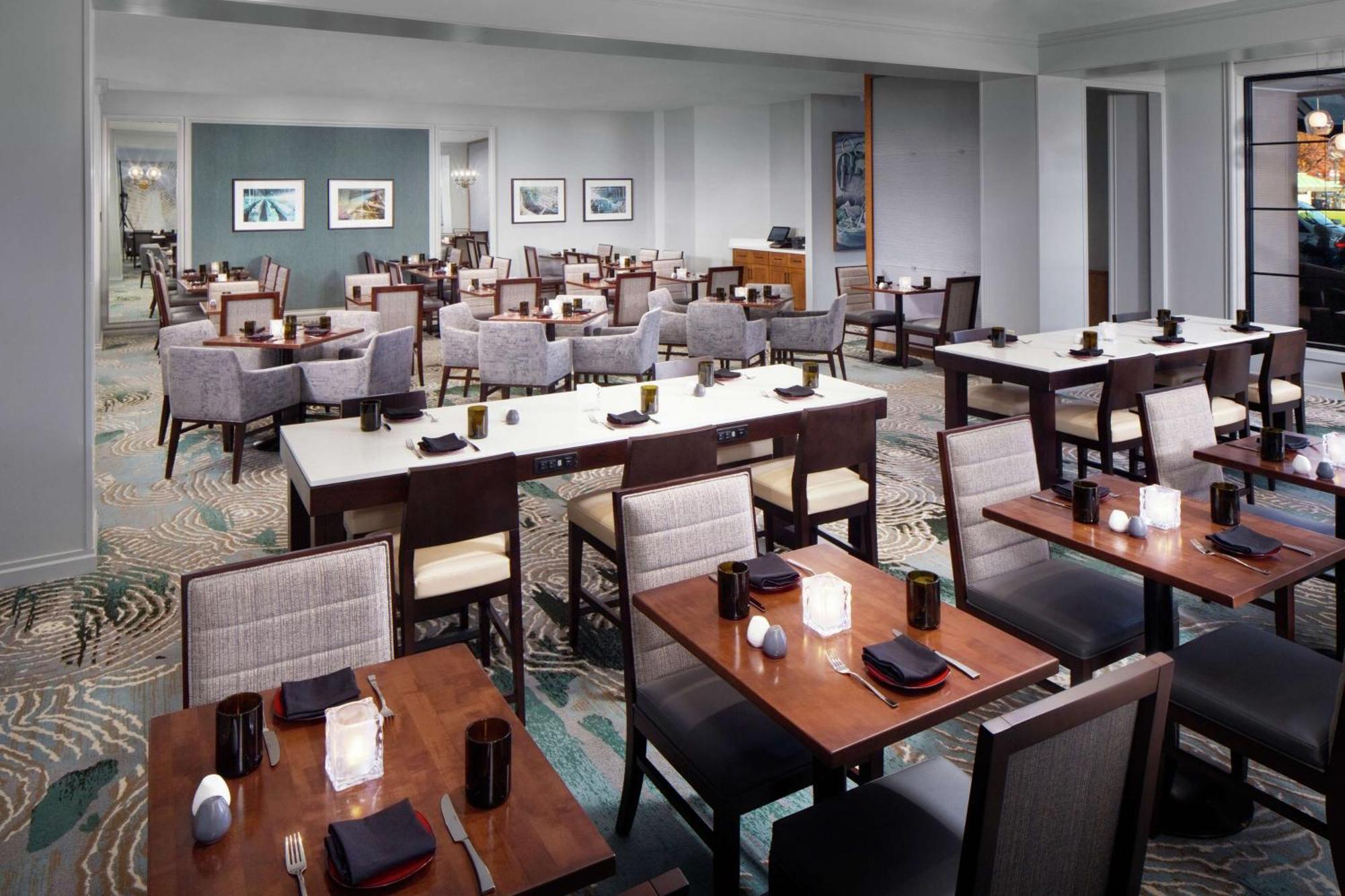 Doubletree By Hilton Manchester Downtown Buitenkant foto