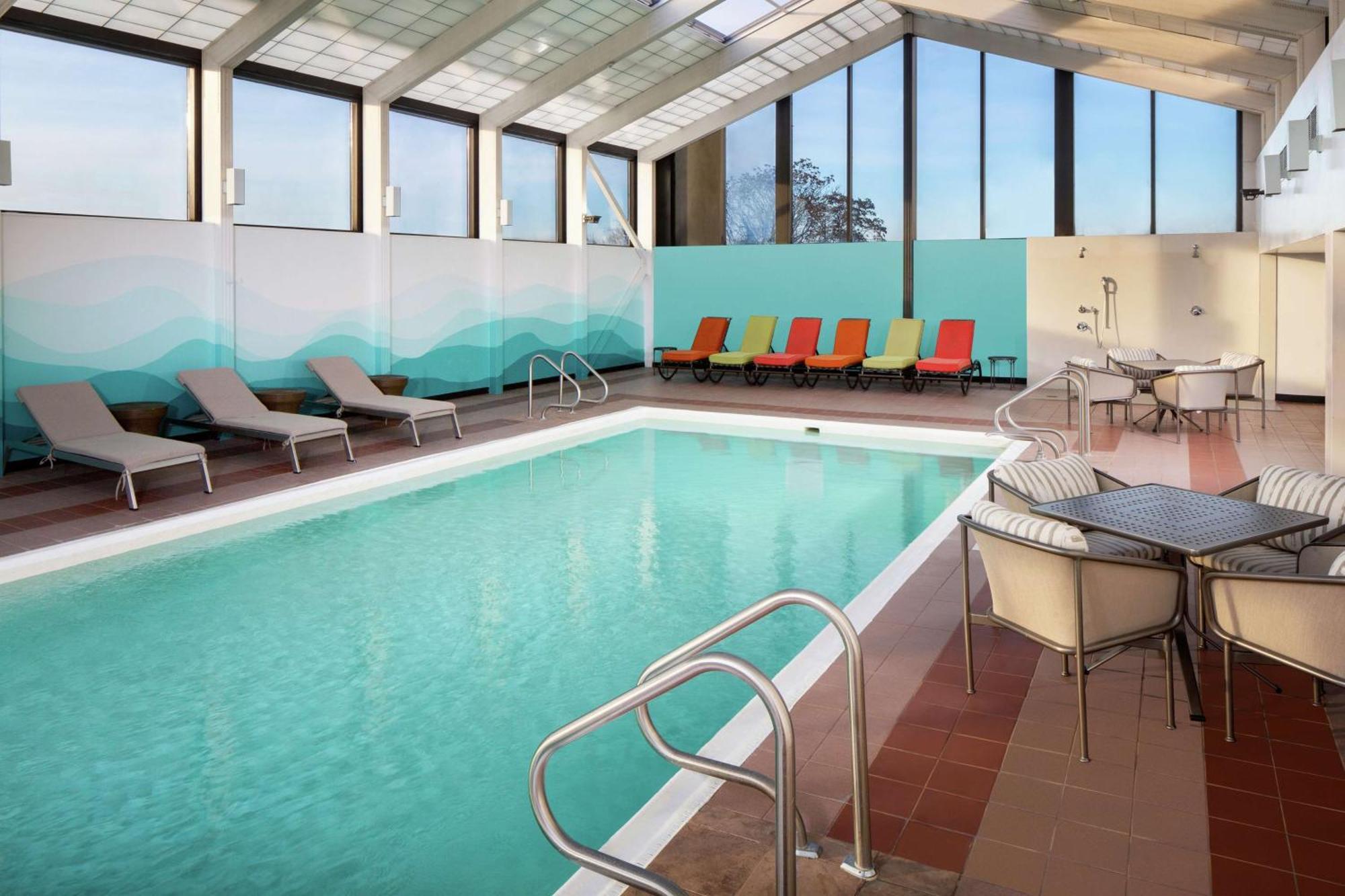 Doubletree By Hilton Manchester Downtown Buitenkant foto