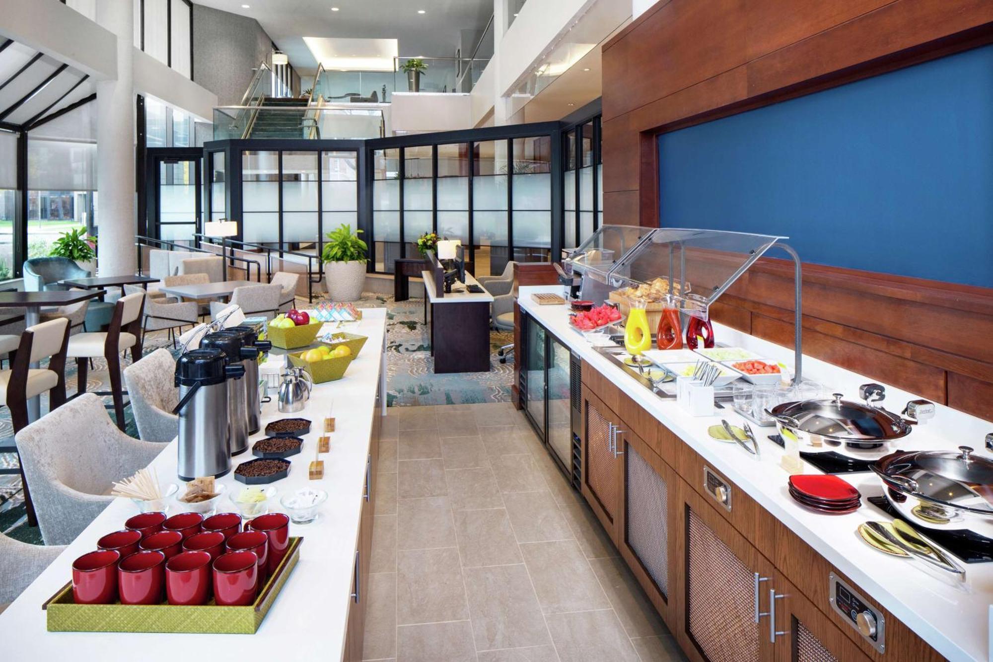 Doubletree By Hilton Manchester Downtown Buitenkant foto