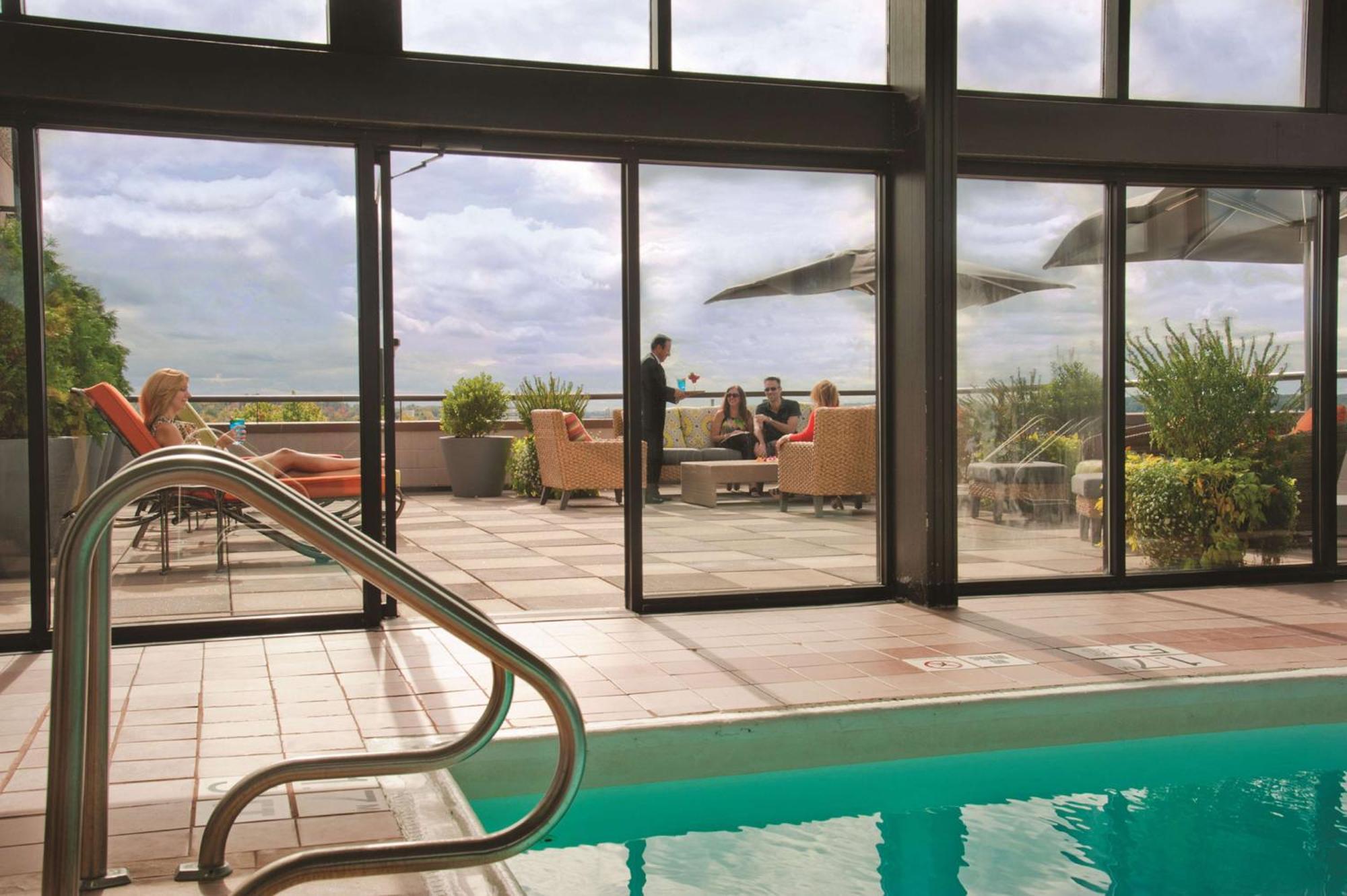 Doubletree By Hilton Manchester Downtown Buitenkant foto
